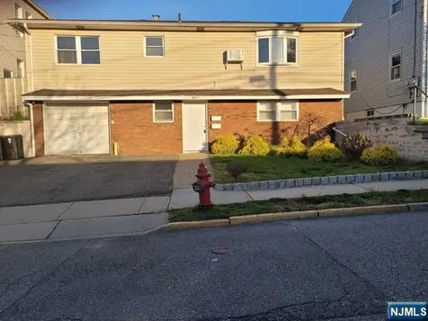 15 Dell Glen Lodi NJ 07644