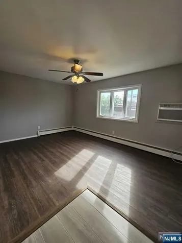 15 Dell Glen Lodi NJ 07644