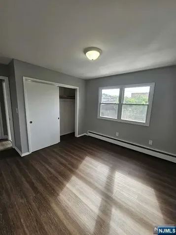 15 Dell Glen Lodi NJ 07644