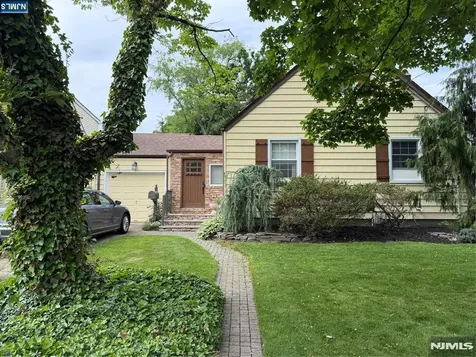 48 New York Avenue Metuchen NJ 08840