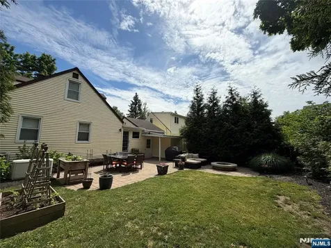 48 New York Avenue Metuchen NJ 08840
