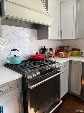 48 New York Avenue Metuchen NJ 08840