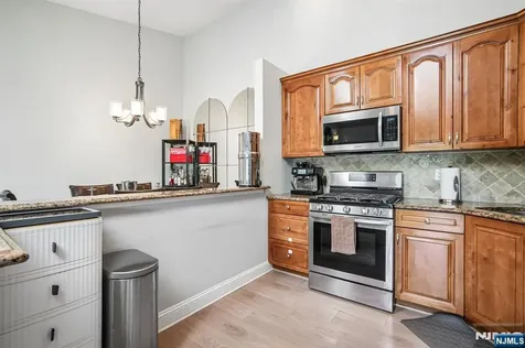 518 Holly Court Mahwah NJ 07430