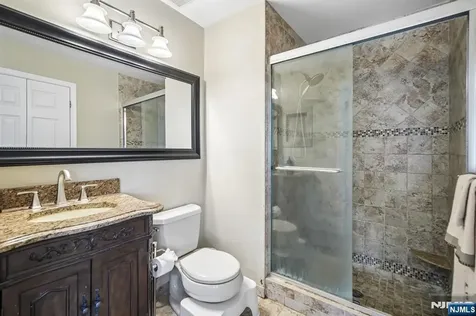 518 Holly Court Mahwah NJ 07430