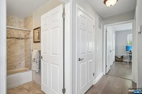 518 Holly Court Mahwah NJ 07430