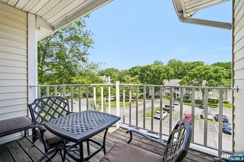 518 Holly Court Mahwah NJ 07430
