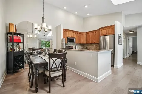 518 Holly Court Mahwah NJ 07430