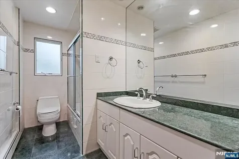 9 Arthur Terrace Livingston NJ 07039