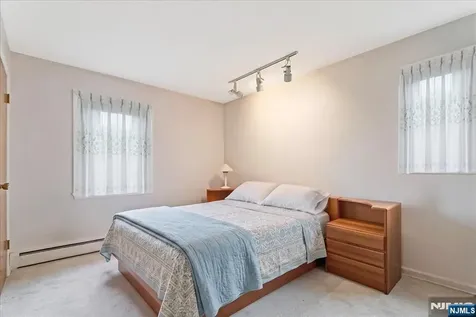 9 Arthur Terrace Livingston NJ 07039