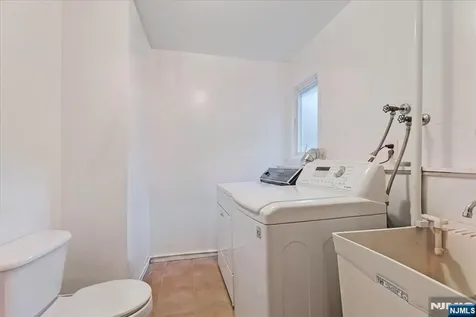 9 Arthur Terrace Livingston NJ 07039