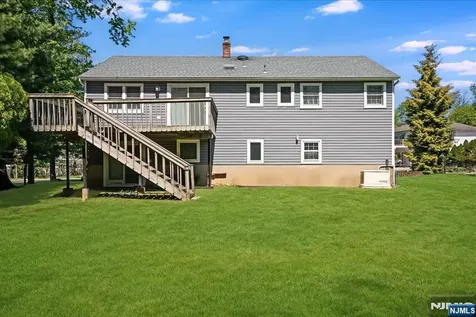 9 Arthur Terrace Livingston NJ 07039