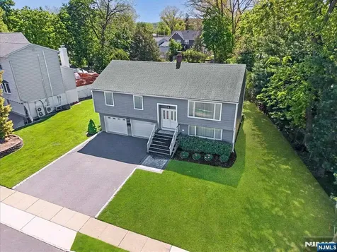 9 Arthur Terrace Livingston NJ 07039