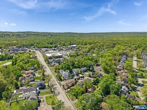 9 Arthur Terrace Livingston NJ 07039