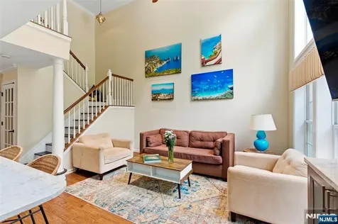18 Birchwood Lane North Haledon NJ 07508
