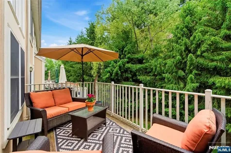 18 Birchwood Lane North Haledon NJ 07508