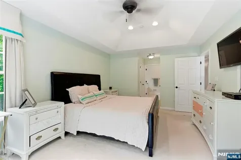 18 Birchwood Lane North Haledon NJ 07508