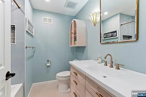 18 Birchwood Lane North Haledon NJ 07508