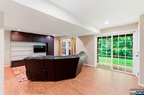 18 Birchwood Lane North Haledon NJ 07508