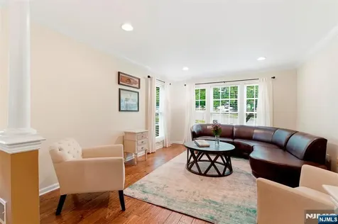 18 Birchwood Lane North Haledon NJ 07508