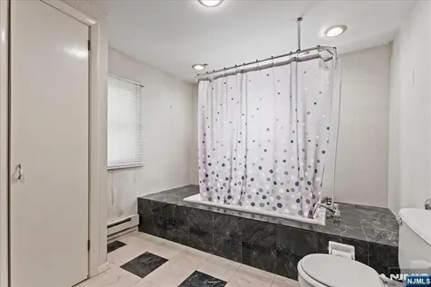 17 Albanese Road Haledon NJ 07508