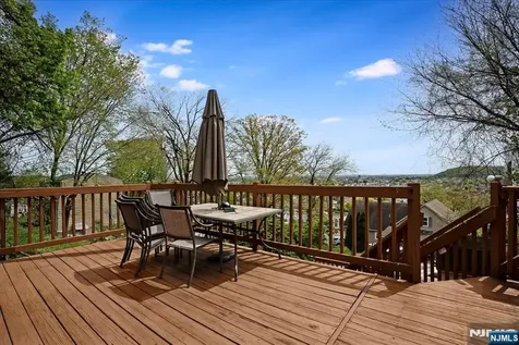 17 Albanese Road Haledon NJ 07508