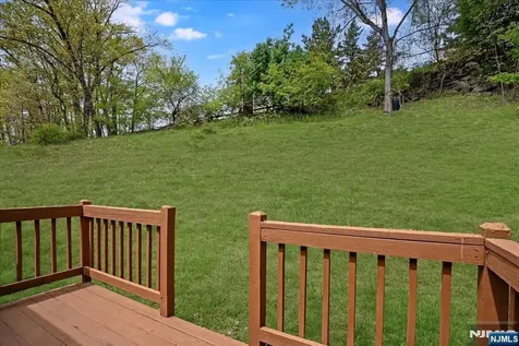 17 Albanese Road Haledon NJ 07508