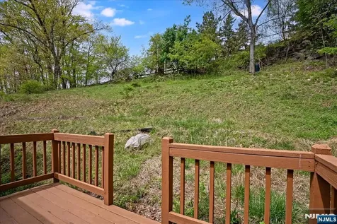 17 Albanese Road Haledon NJ 07508