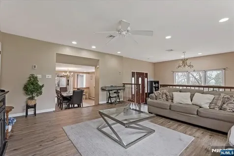 17 Albanese Road Haledon NJ 07508