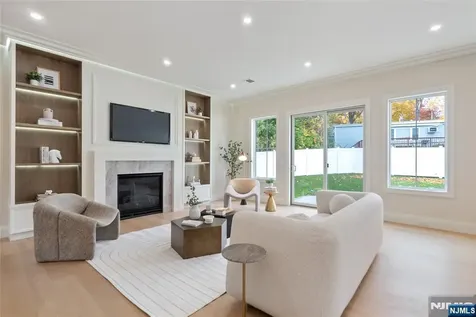 333 Harrison Street Paramus NJ 07652