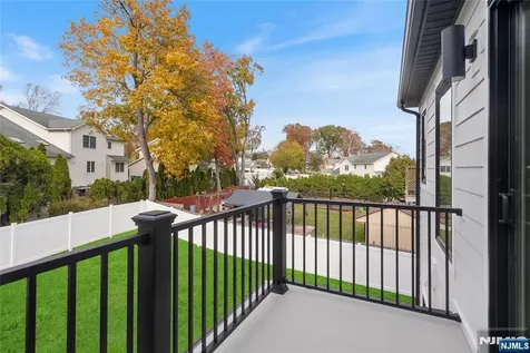 333 Harrison Street Paramus NJ 07652