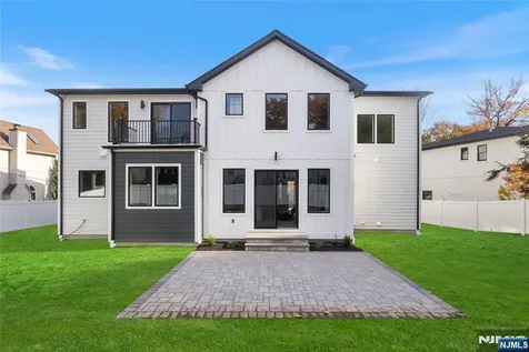 333 Harrison Street Paramus NJ 07652