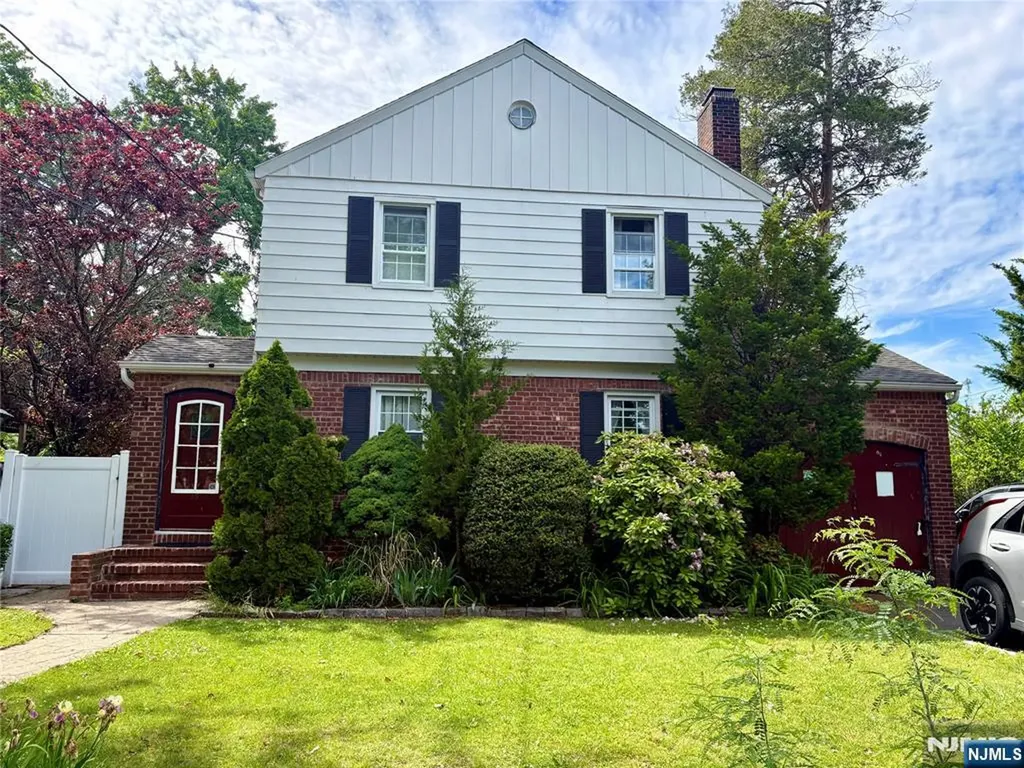 33 Harvey Avenue Rochelle Park NJ 07662