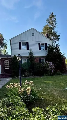 33 Harvey Avenue Rochelle Park NJ 07662