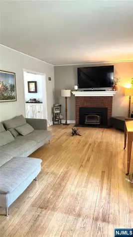 33 Harvey Avenue Rochelle Park NJ 07662