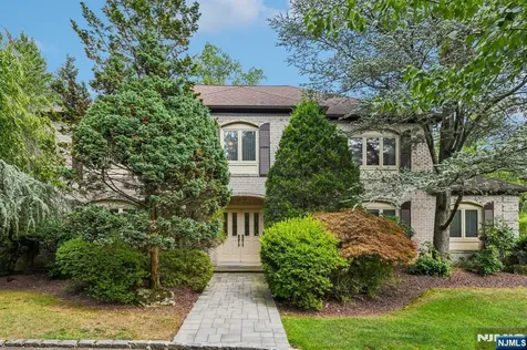 12 Sandalwood Drive Livingston NJ 07039