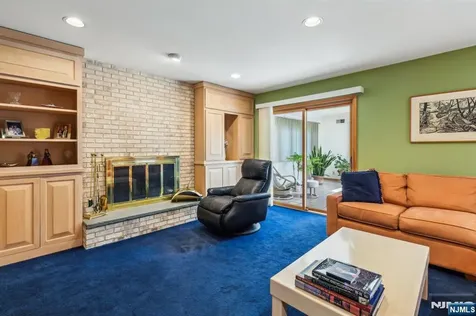 12 Sandalwood Drive Livingston NJ 07039