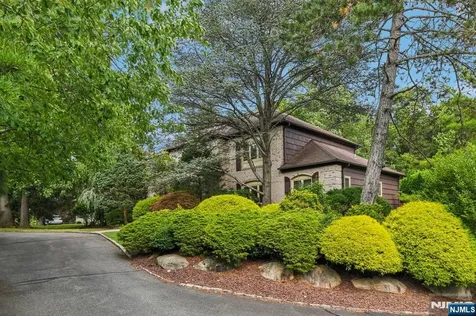12 Sandalwood Drive Livingston NJ 07039