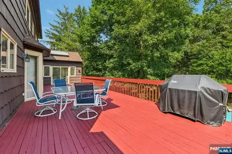 12 Sandalwood Drive Livingston NJ 07039