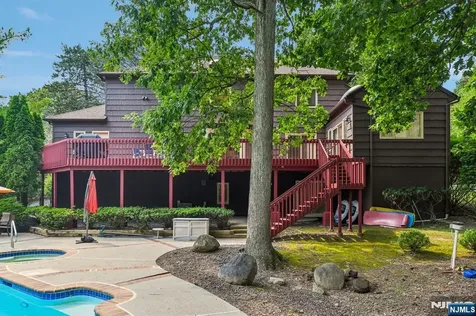 12 Sandalwood Drive Livingston NJ 07039