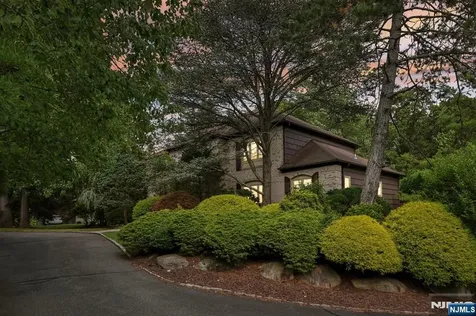 12 Sandalwood Drive Livingston NJ 07039