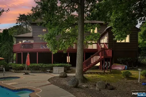 12 Sandalwood Drive Livingston NJ 07039