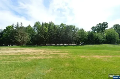 27 Winfield Drive Woodcliff Lake NJ 07677