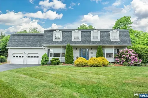 31 Yorkshire Avenue West Milford NJ 07480