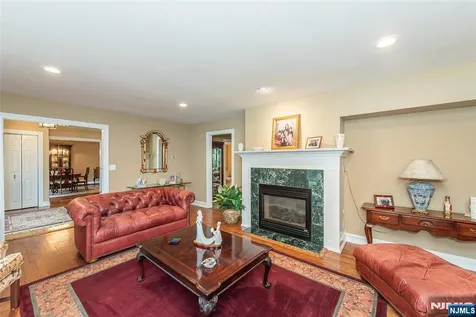 31 Yorkshire Avenue West Milford NJ 07480