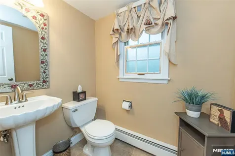 31 Yorkshire Avenue West Milford NJ 07480