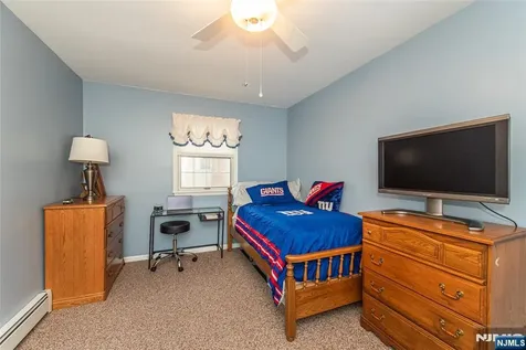 31 Yorkshire Avenue West Milford NJ 07480
