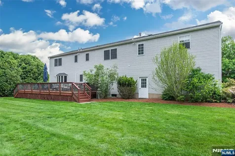 31 Yorkshire Avenue West Milford NJ 07480