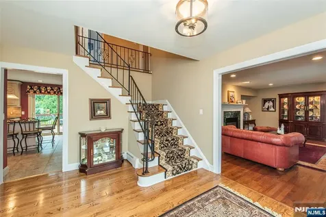 31 Yorkshire Avenue West Milford NJ 07480