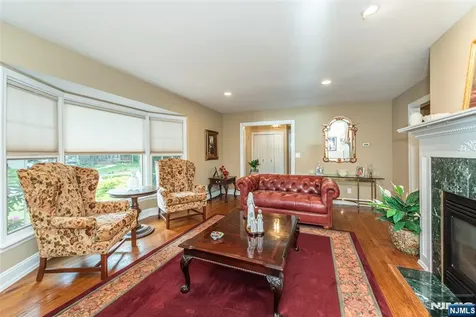 31 Yorkshire Avenue West Milford NJ 07480