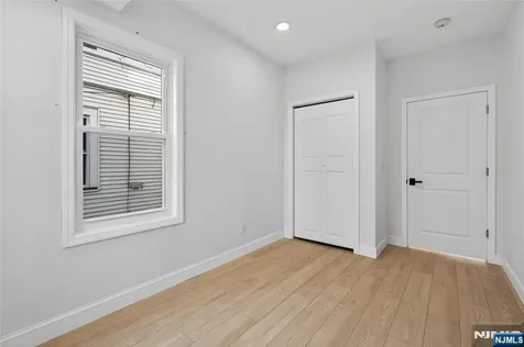 182 N Maple Avenue East Orange NJ 07017
